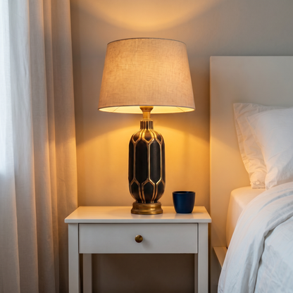 Lampe de table Noiré – Lampe décorative noire et dorée avec abat-jour en tissu