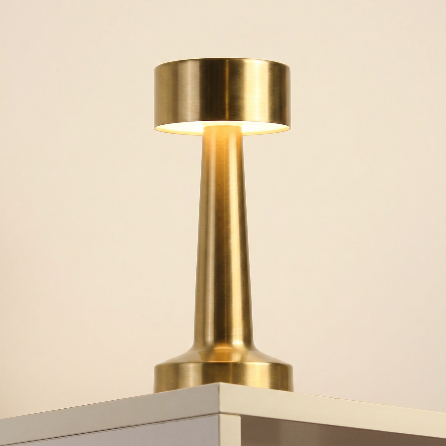 Lampe de table LED dorée rechargeable – Intensité réglable tactile, 3 modes de couleur, lumière d'ambiance sans fil