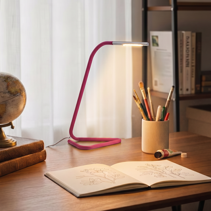Lampe de bureau LED HÅRTE – Lampe de lecture moderne et flexible (Rose et argent, alimentée par USB)